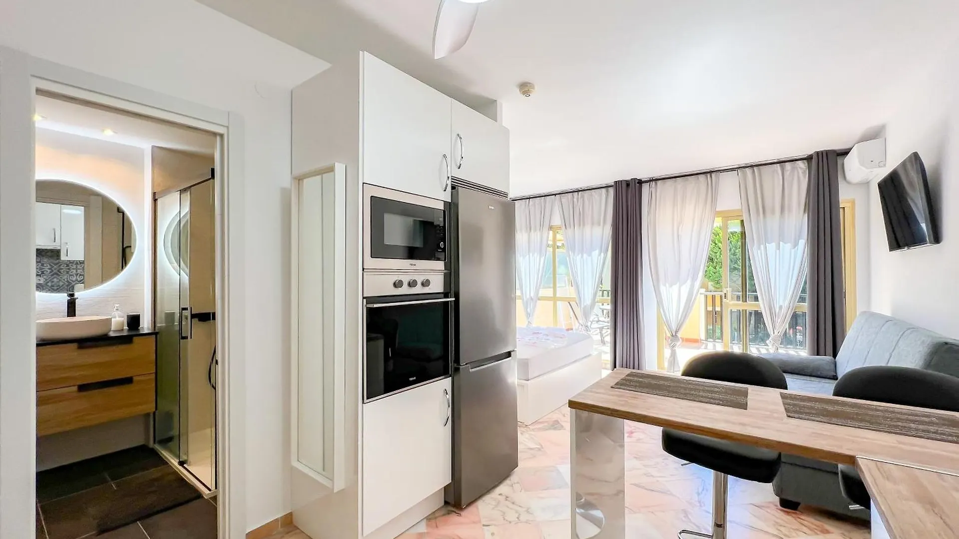 Oleholidays 313 Romana Playa Junto Al Mar Marbella Spain