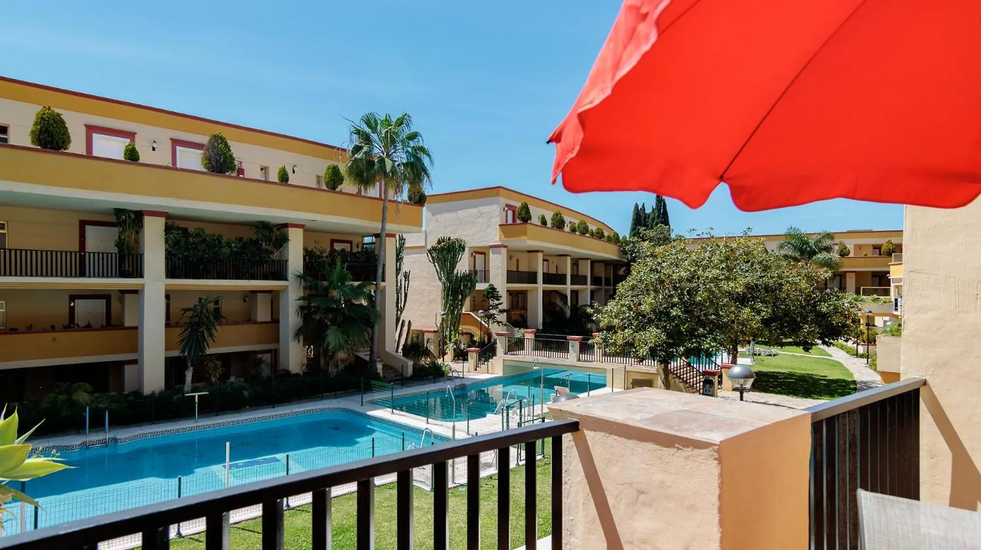 Apartment Oleholidays 313 Romana Playa Junto Al Mar Marbella Spain
